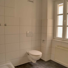 II-2-2-WC01.jpg